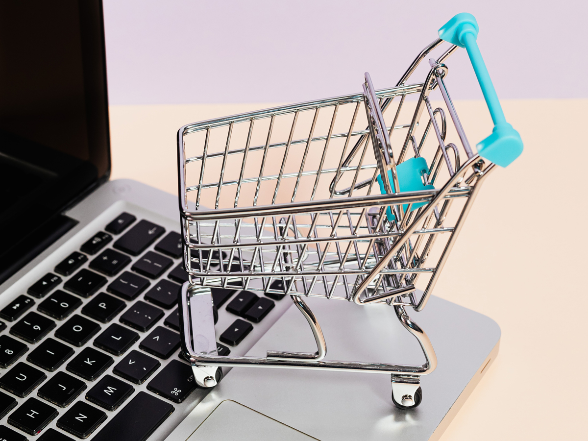 shopping cart and computer
