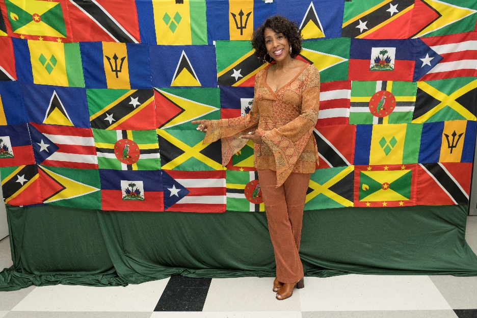 Dawnn Lewis