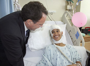 Dr Grant with EMU patient