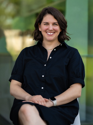 photo of Zoe Neale